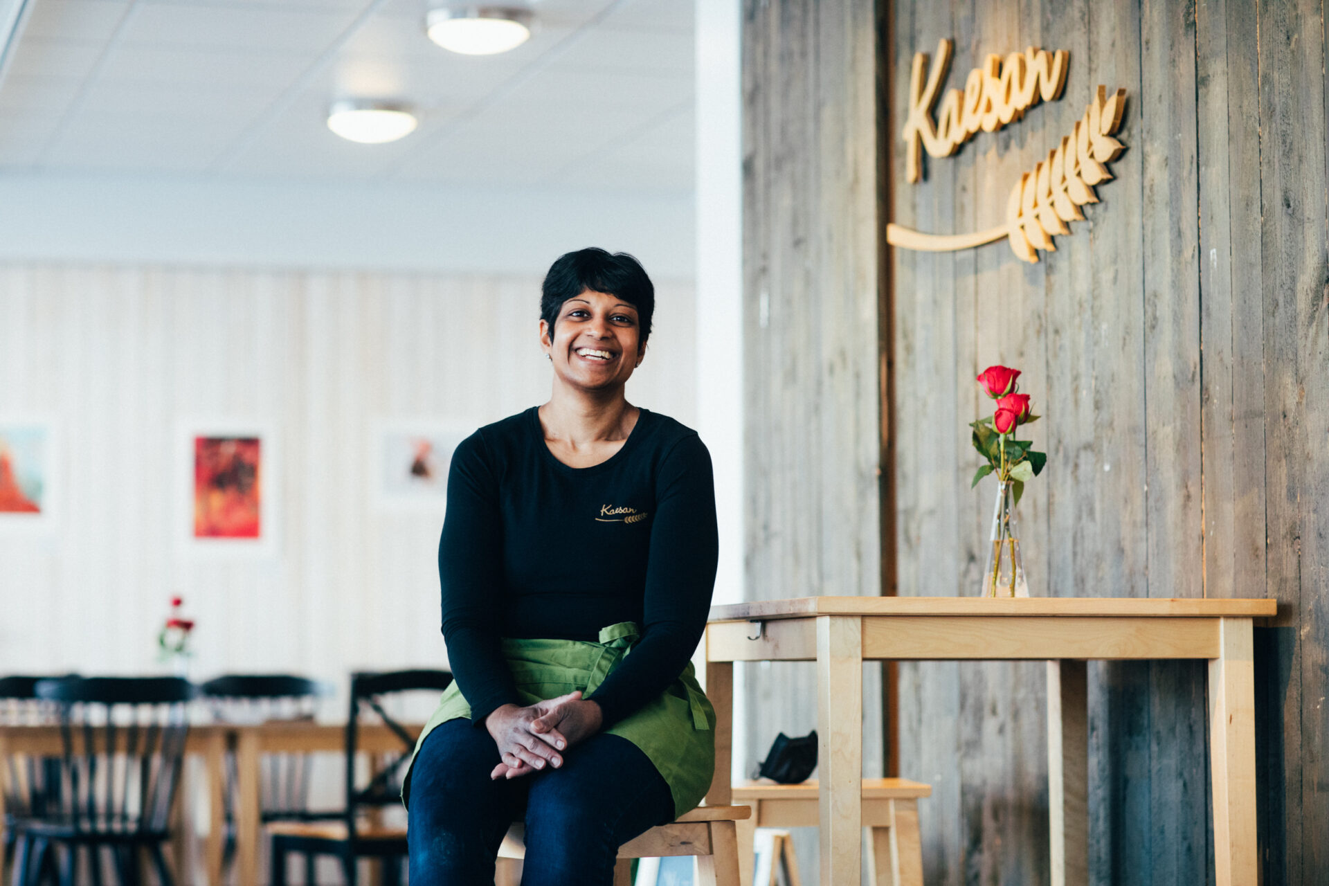 Työnantajaja hymyilee iloisesti