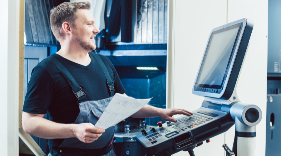 Koneistamo Alm Oy etsii CNC-koneistajia