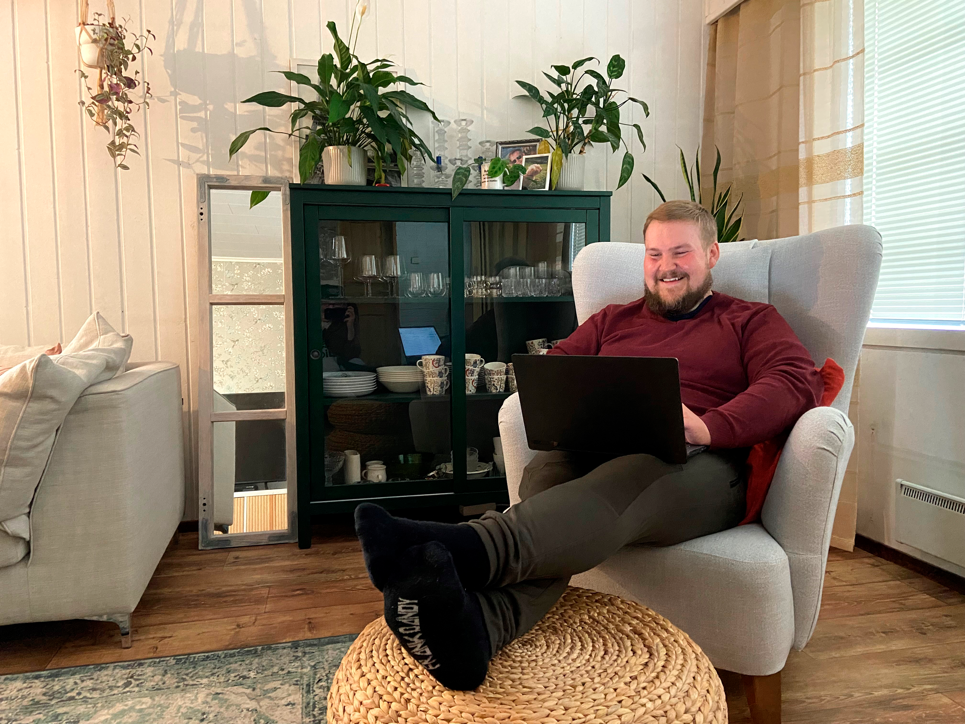 Kotiseutu ja kaipuu pohjoisen luontoon vetivät Tatua puoleensa – nyt hän työskentelee Paltamossa etänä sataprosenttisesti